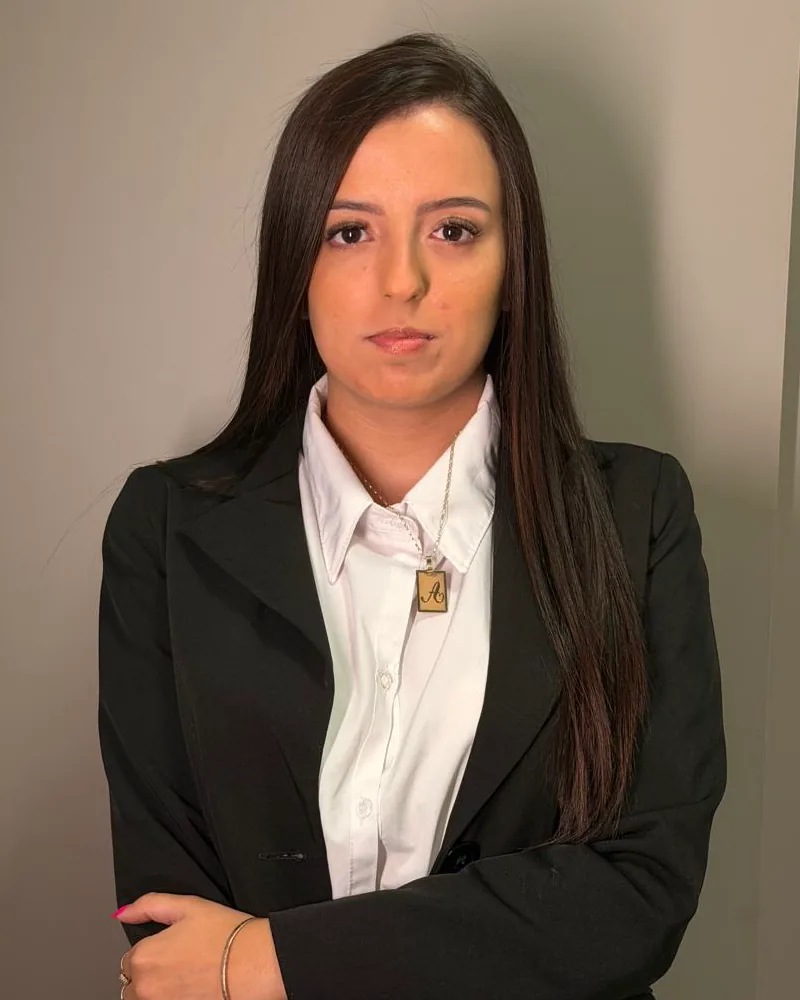 Ana Clara Martins, Secretária Jurídica · Graduanda em Direito, da equipe da Vanusa Oliveira Advocacia