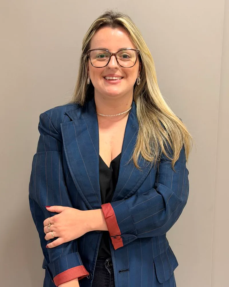 Paloma Martins, Bacharel em Direito e Gestora Comercial, da equipe da Vanusa Oliveira Advocacia